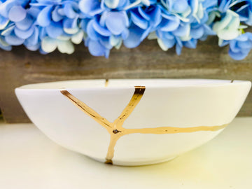 Kintsugi Bowl, White Stoneware Bowl, Fine Art Ceramics, Wedding Day Gifts, Japanese Decor, Minimalist Gifts, Kintsugi White Stoneware Bowl